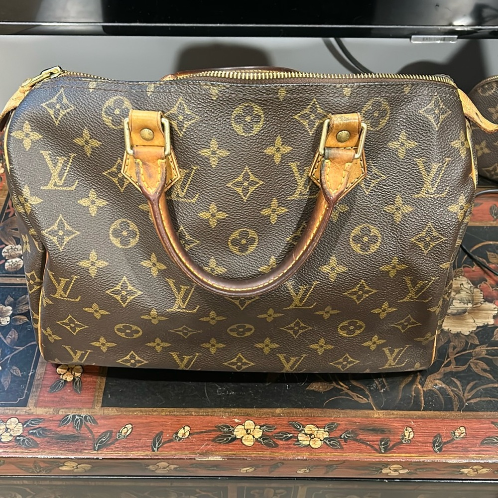 Vintage Louis Vuitton Monogram Speedy 30 gently used
